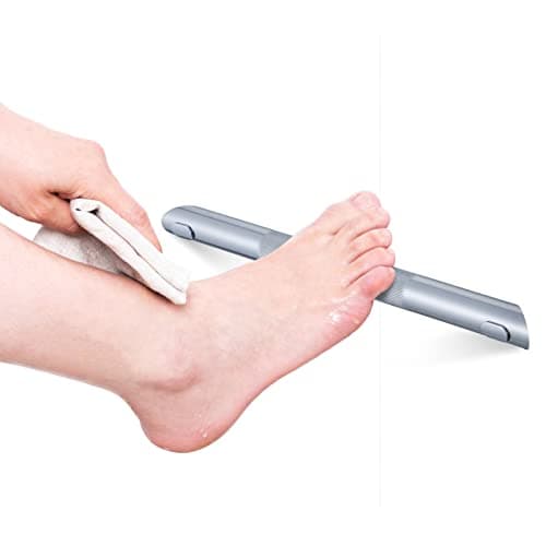 Non-Slip Brass Foot Rest Bar for Corner Showers, Matte Black — Knurled Chrome